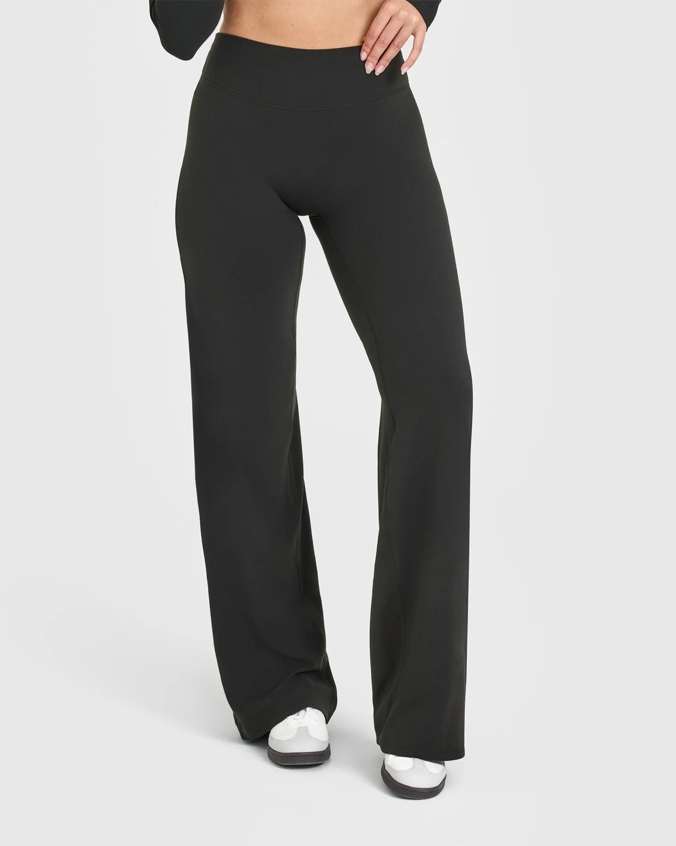 Essential Flare Pants